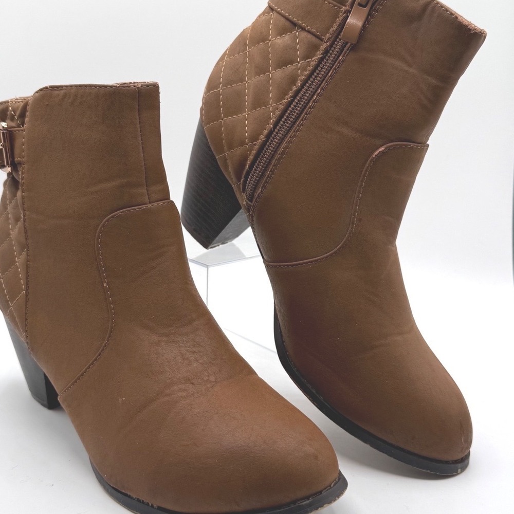 Tan Quilted Buckle Ankle Boots Block Heel Side Zip Almond‎ Toe Size 9